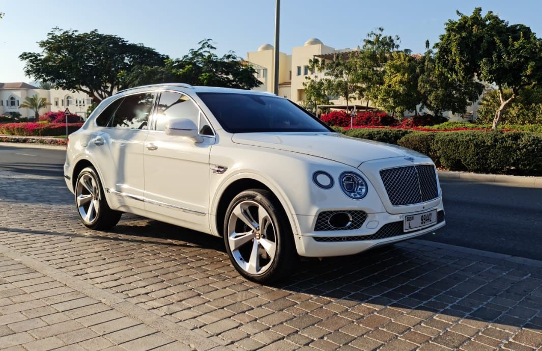 Bentley Bentayga WHITE 2020 rental dubai