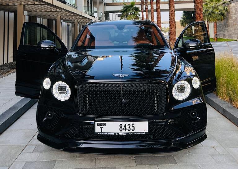 Bentley bentayga Black  BLACK 2022 rental dubai