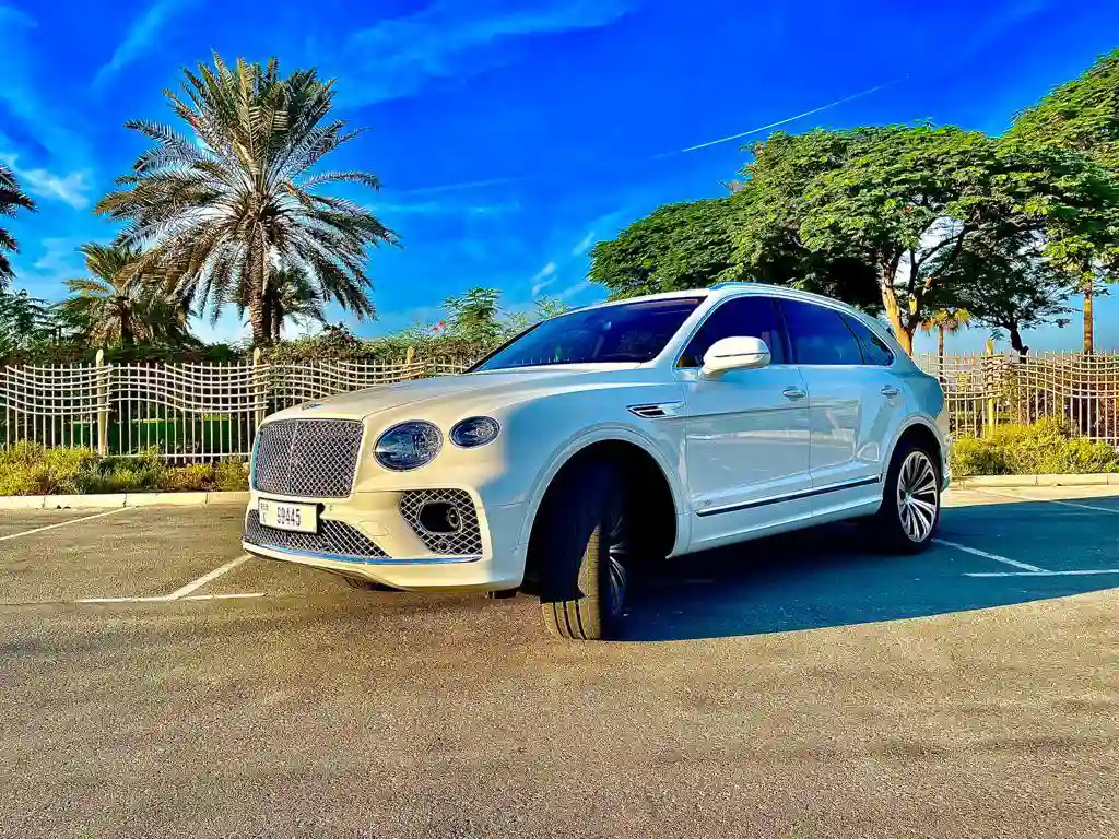 Bentley Bentayga WHITE 2023 rental dubai