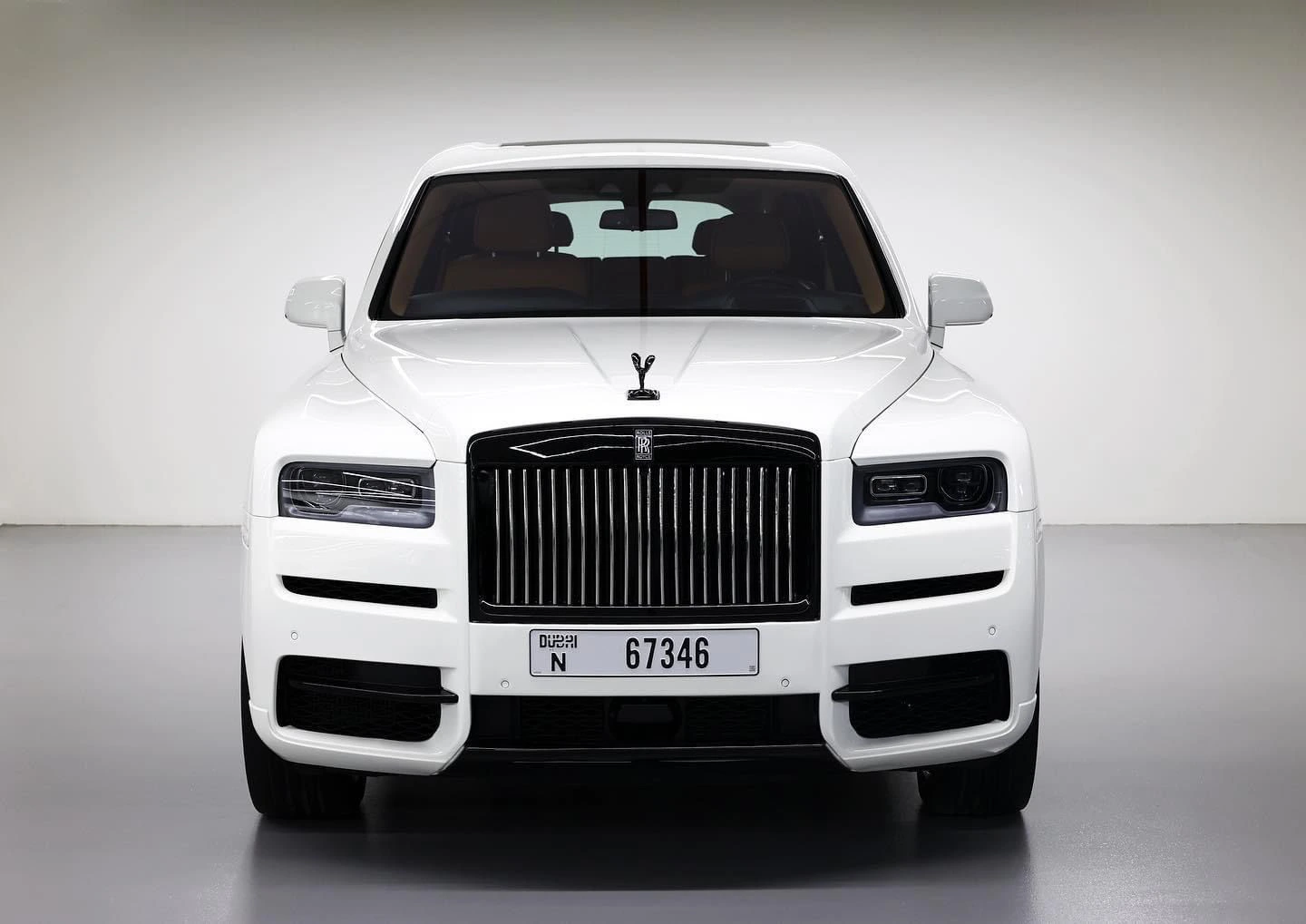 Rolls Royce Cullinan Black Badge WHITE 2023 rental dubai