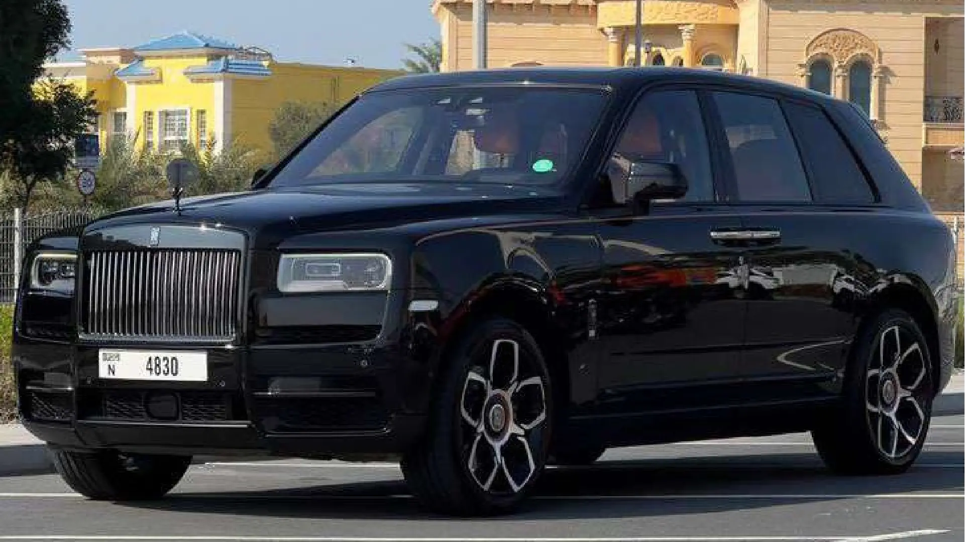 Rolls-Royce Cullinan Black Badge  2022 rental dubai
