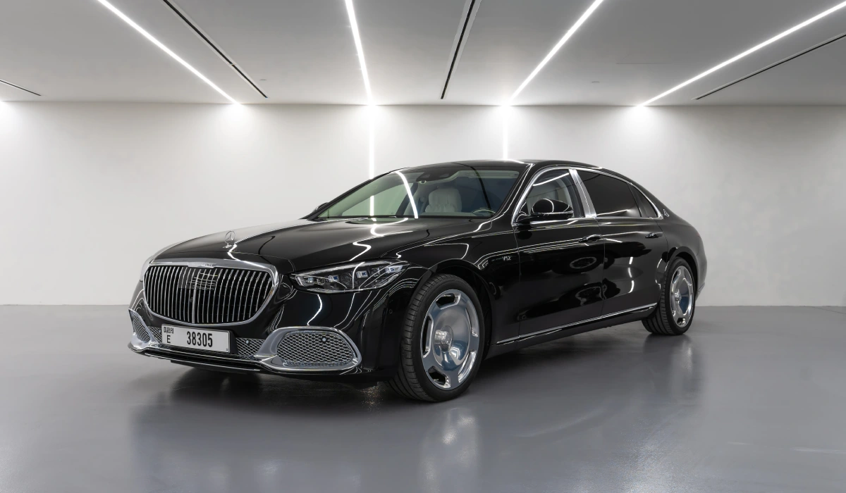 Mercedes Maybach S680 BLACK 2022 rental dubai