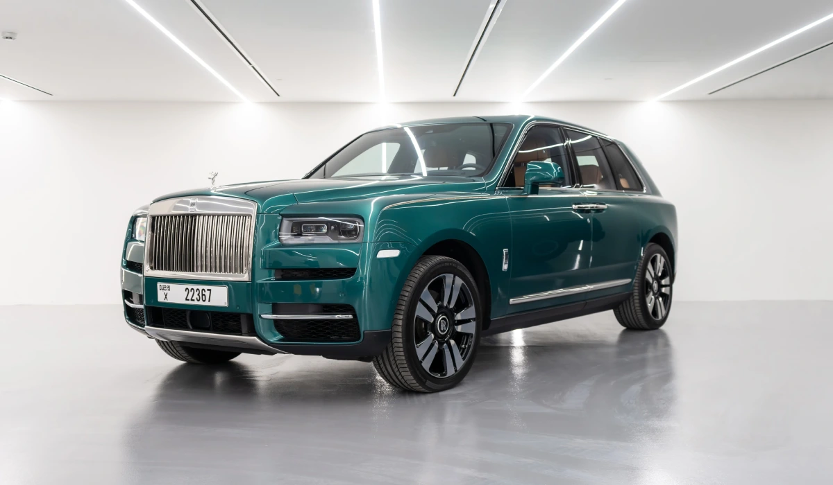 Rolls Royce Cullinan BEIGE 2022 rental dubai